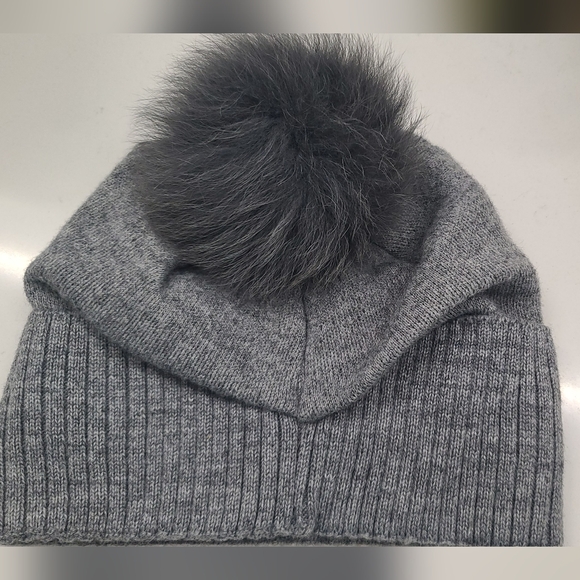 Grey slouchy knit crystal beanie with faux fur pompom - Picture 10 of 10